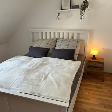 Gemuetliches Privates Apartment Oberhausen  Bagian luar foto